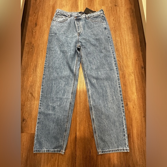 Fashion Nova Crossover Waist Cotton Light Wash Jeans Blue Size 15 NWT - Picture 2 of 11